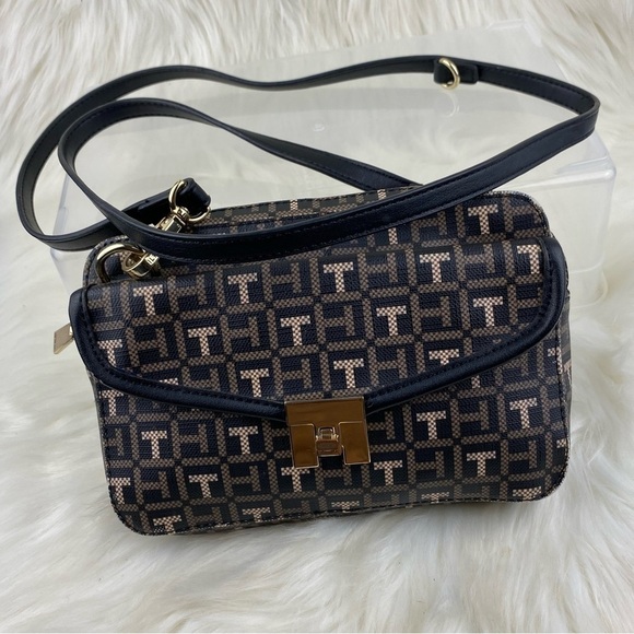 TOMMY HILFIGER CROSSBODY BAG - Picture 1 of 13
